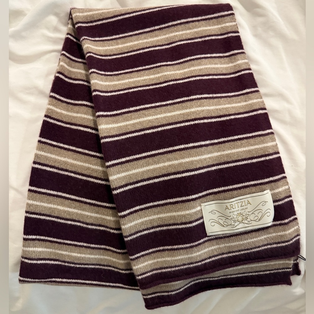 Aritzia Cashmere Scarf - Picture 6 of 6